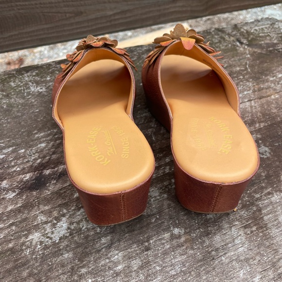 Korkease Noellie Leather Platform Flower Slide Wedge - Picture 3 of 13